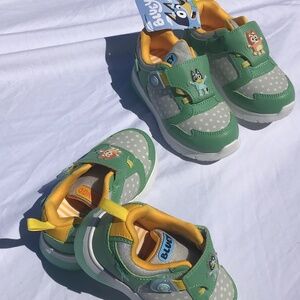 Girls light up sneakers